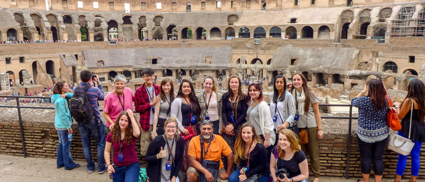 51СƳStudents in Greece and taly 2016